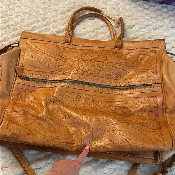 Vintage hand-tooled leather luggage - Picture 8 of 12